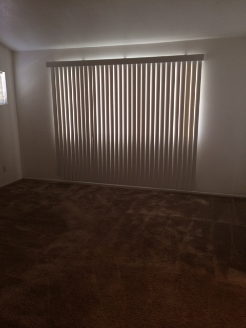 Building Photo - 3 BEDROOM, 2 BATH VICTORVILLE HOME. COMMUT...