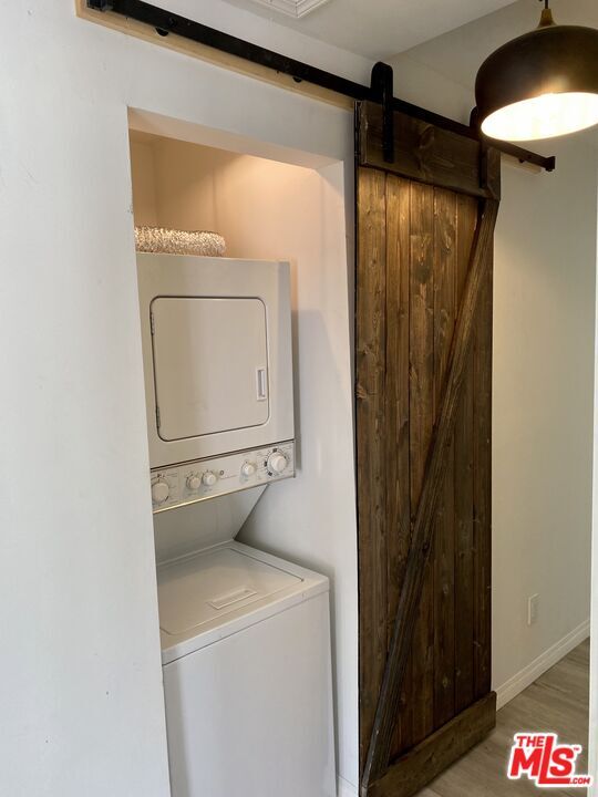 Building Photo - 4853 Canoga Ave