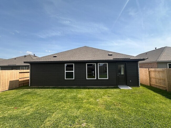 Building Photo - 26906 Rosebay Wds Dr