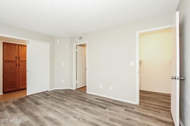 Building Photo - 11345 N 82nd Dr