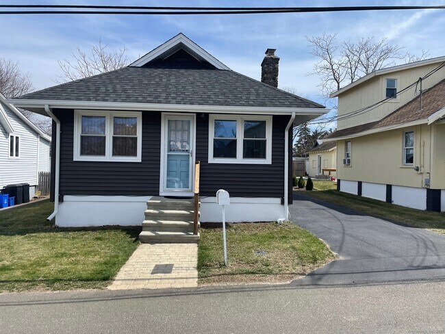 Primary Photo - 9 Crouch Rd
