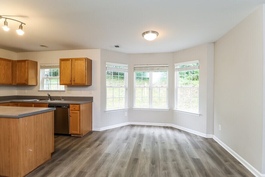 Building Photo - 4625 Canipe Dr