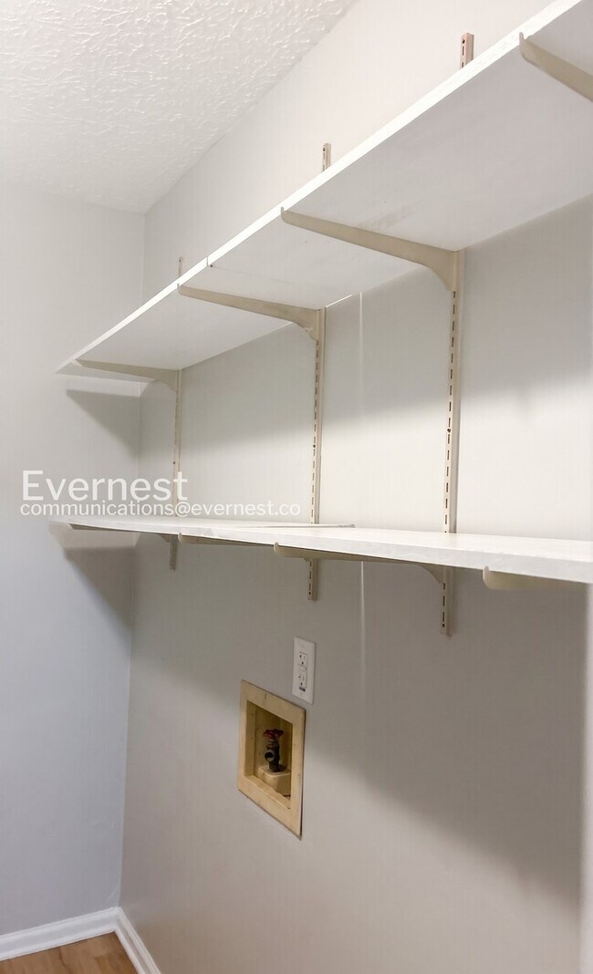 Building Photo - 3-Bed/2-Bath/ Pet Friendly/ Available Soon!