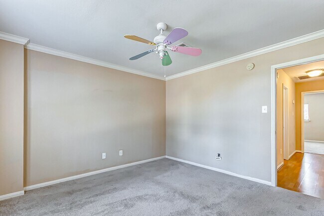 Building Photo - Discover the epitome of suburban living in this exquisite home, nestled on a peaceful cul-de-sac ...