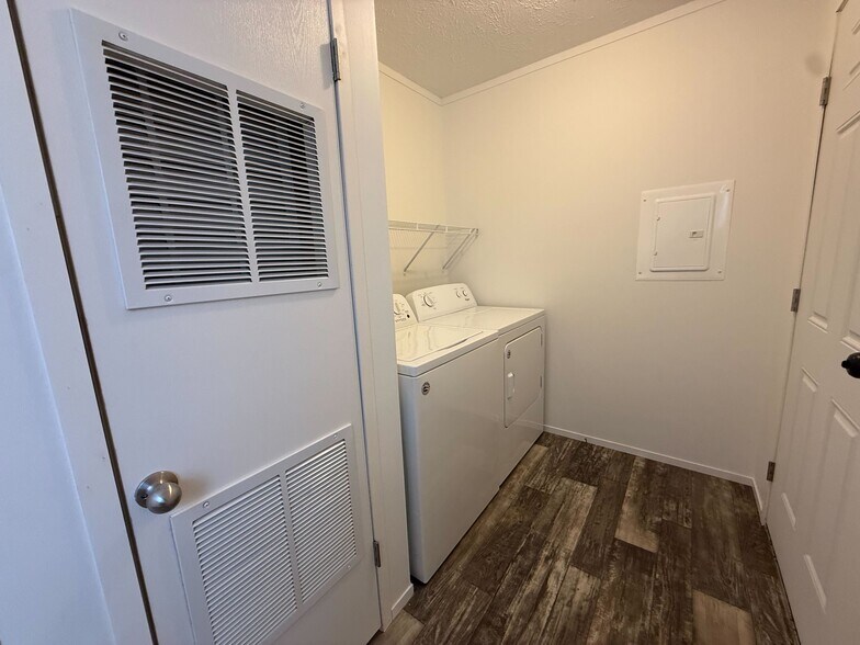 Building Photo - 11719 Cascade Cir