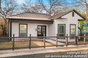 Building Photo - 1219 N Olive St