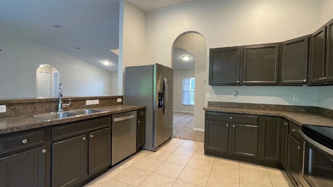 Building Photo - Pet-Friendly 3BR/3BA Single-Family Home in Port Saint Lucie