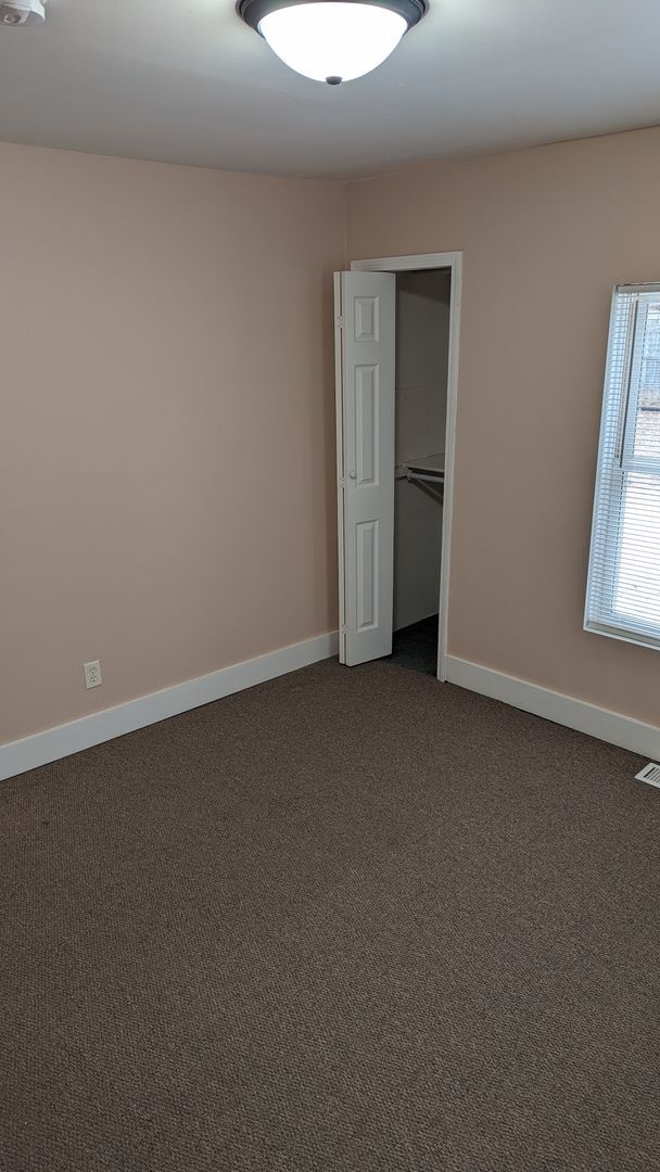 Building Photo - Spacious 2-Bedroom Home Available NOW!