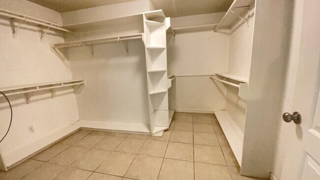 Building Photo - 2903 N U.S. Hwy 281