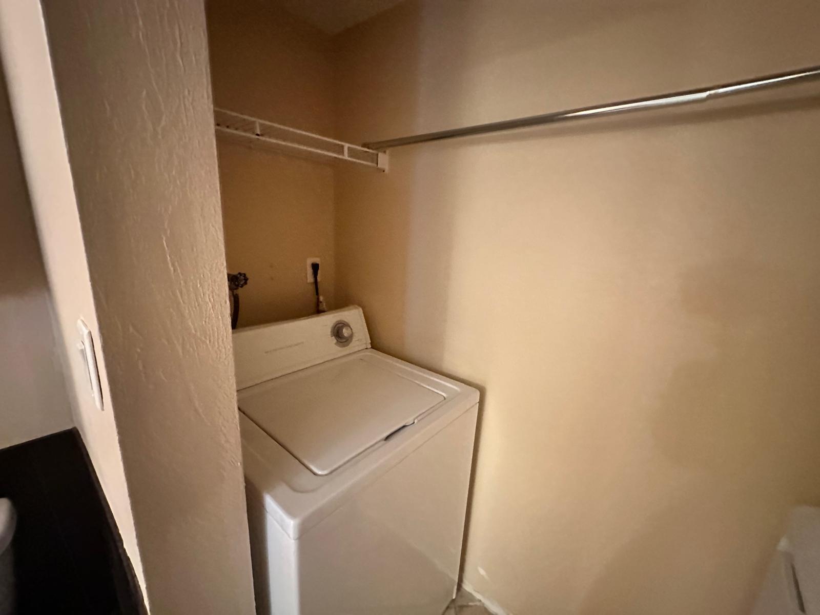 Building Photo - 1709 Park Meadows Dr