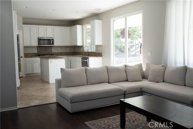 Building Photo - 36719 Torrey Pines Dr