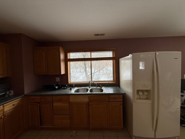 Building Photo - Spacious 5 Bedroom Home in Andover | Finished Walkout | 3-Car Garage