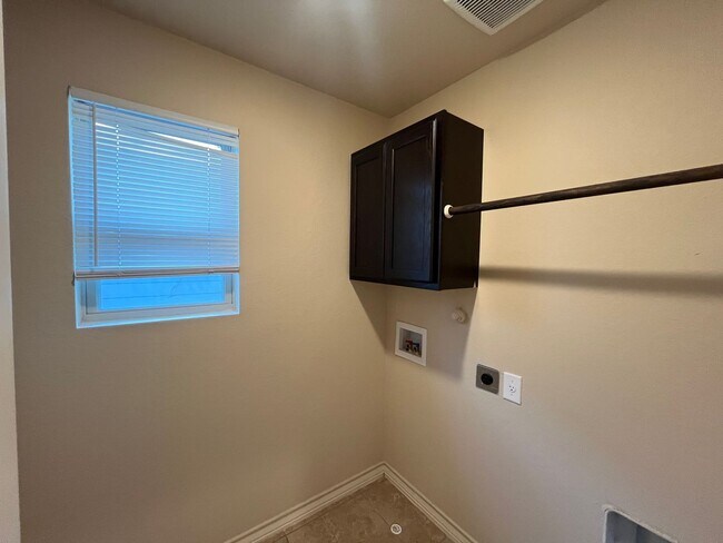 Building Photo - 6534 Marcel Wy