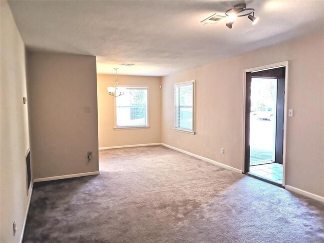 Building Photo - 5405 Huisache St