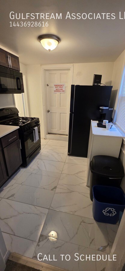 Building Photo - 1700 S Charles St