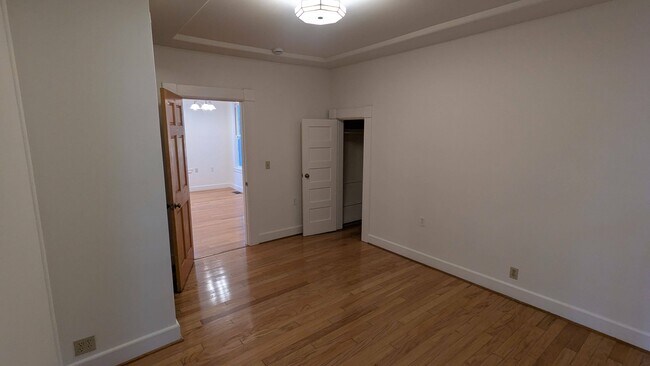 Building Photo - 816 Addison St