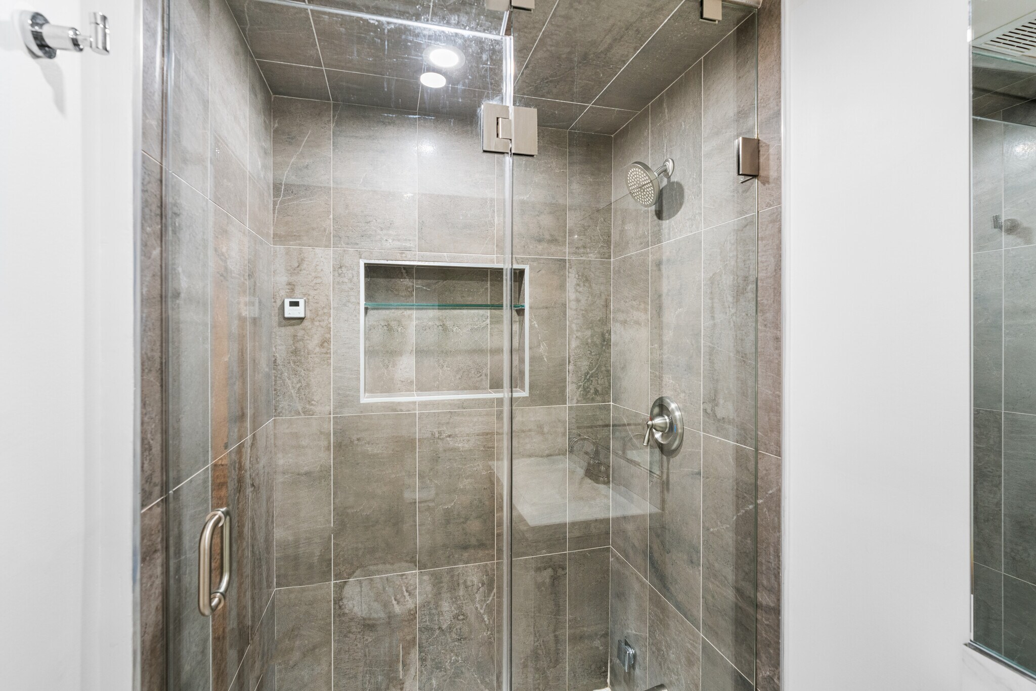 Private steam spa room & shower - 19136 Willow Spring Dr