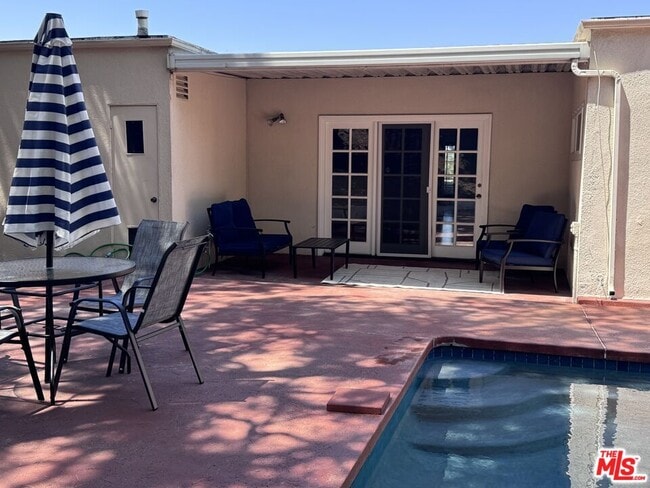 Building Photo - 2925 Dona Susana Dr