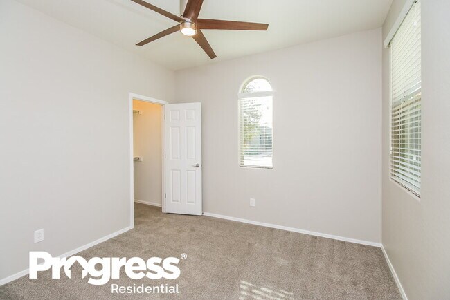 Building Photo - 22488 E Munoz St