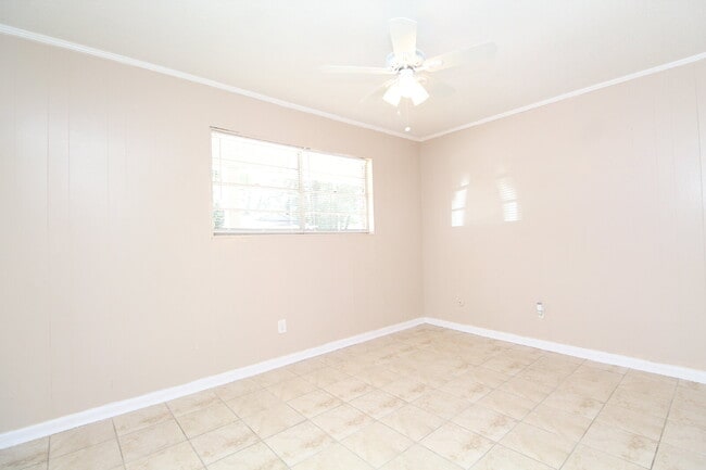 Building Photo - Updated 2BR/1BA Milton Triplex Unit Near Hwy 90 with Tile Flooring, Modern Bath Updates & Voucher...