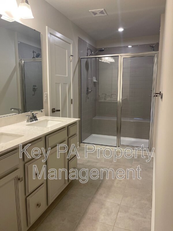 Building Photo - 205 Hibiscus Way