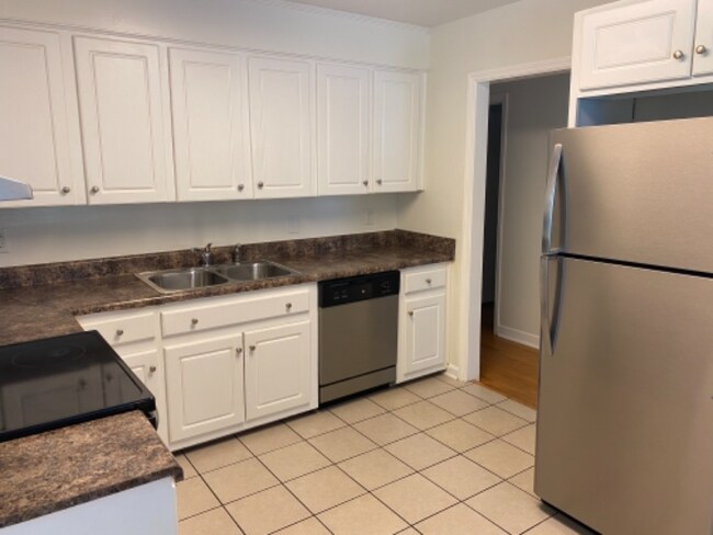 Building Photo - 1606 Winter St