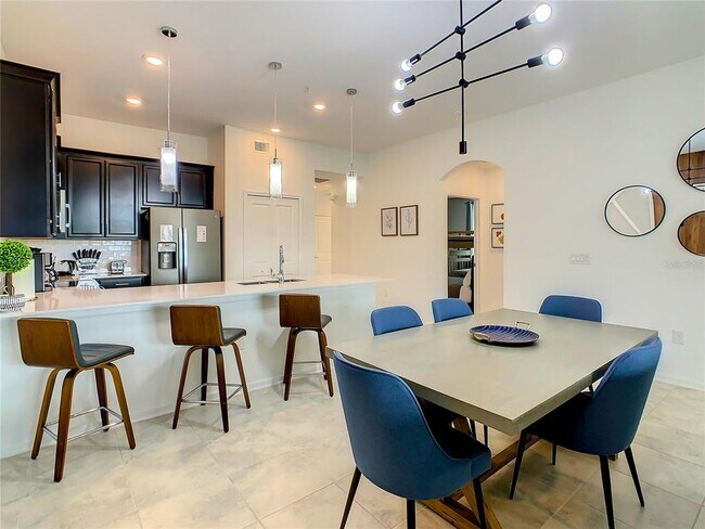 Building Photo - 9331 Sommerset Hills Dr