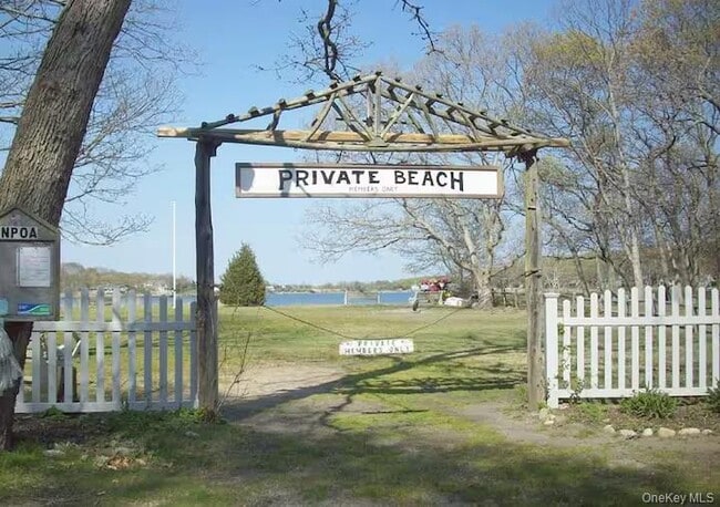 Building Photo - 5125 Main Bayview Rd