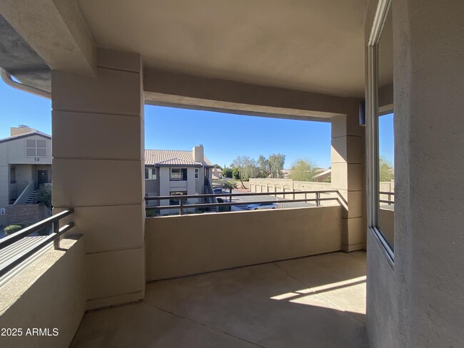 Building Photo - 7009 E Acoma Dr