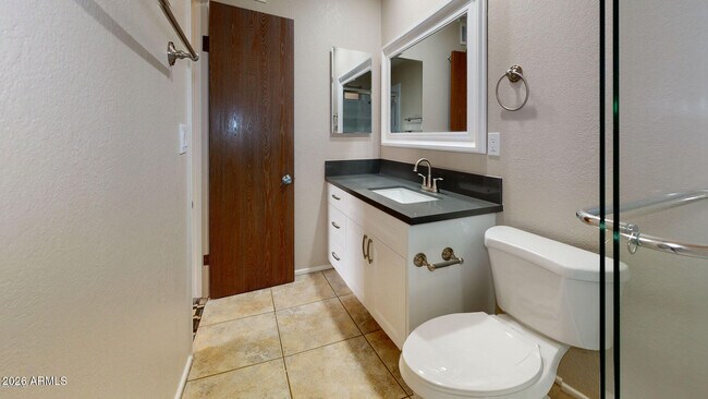 Building Photo - 1330 W 13th St