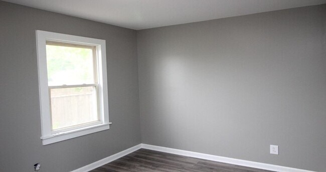 3rd bedroom - 2222 S Santa Fe St