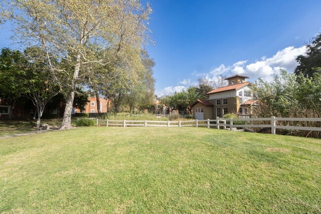 Building Photo - Move in Special: Spacious Downstairs Unit 3BR/2BA - 1/2 off FIRST Month Rent.