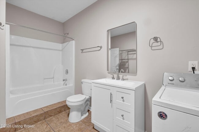 Building Photo - 2726 Brownsboro Rd