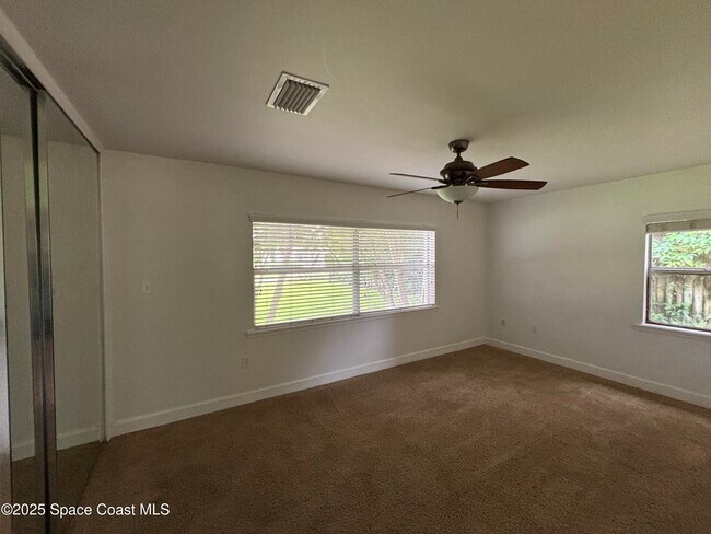 Building Photo - 672 Indian River Dr