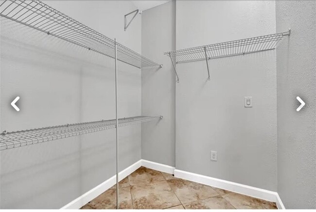 Building Photo - 2718 Atherton Dr