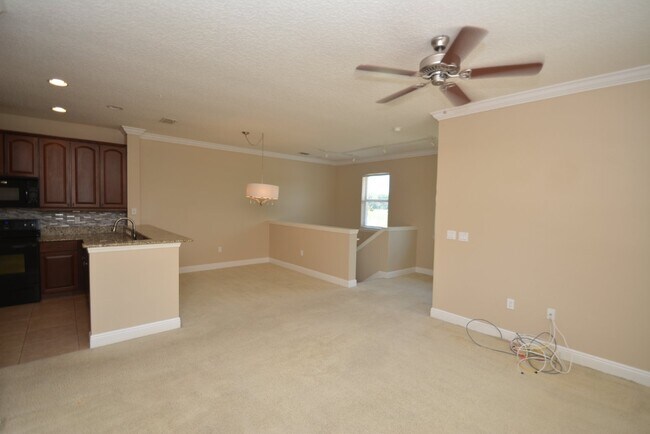 Building Photo - Tidelands Condo! Community amenities!