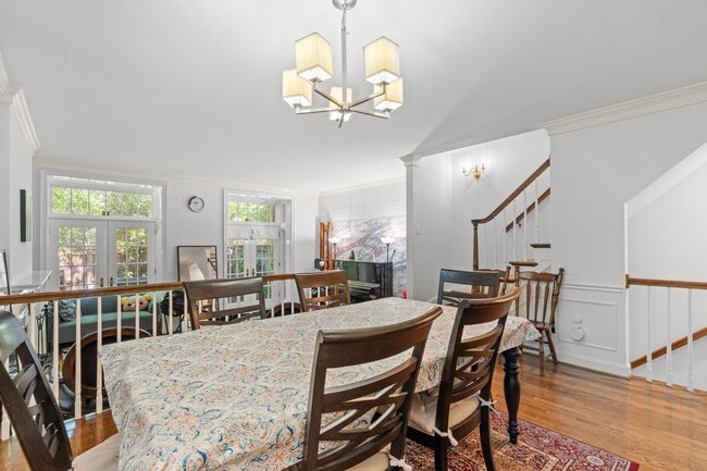 Building Photo - 4422 Westover Pl NW
