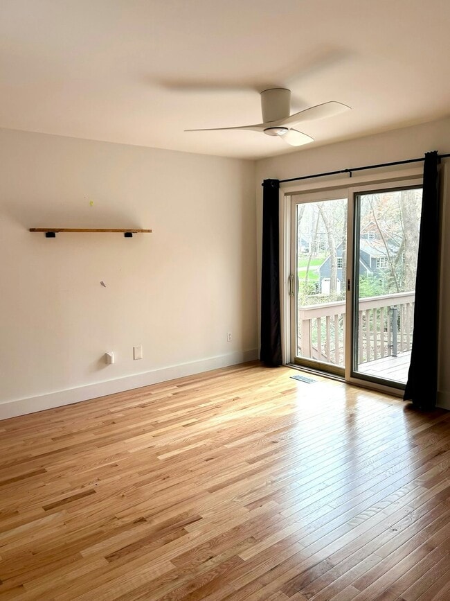 Building Photo - 104 Jerdone Rd