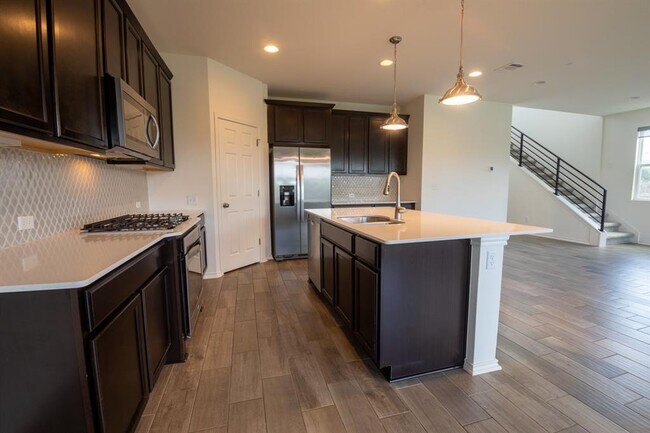 Building Photo - 13500 Feldspar Dr