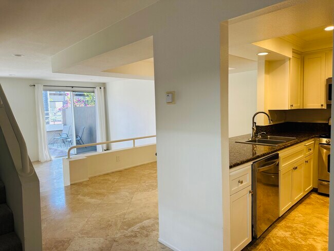 Building Photo - 16124 Twinkle Cir