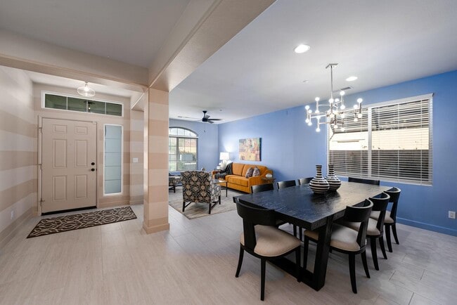 Building Photo - 2090 Savanna Way