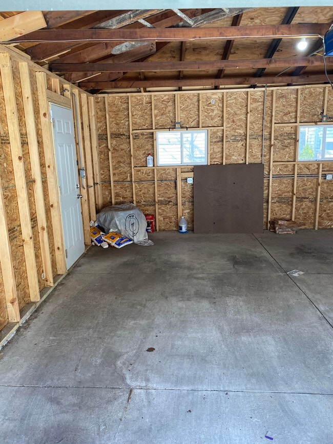 Building Photo - 2621 W Rice St