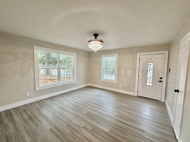 Building Photo - 5958 Scottsdale Dr