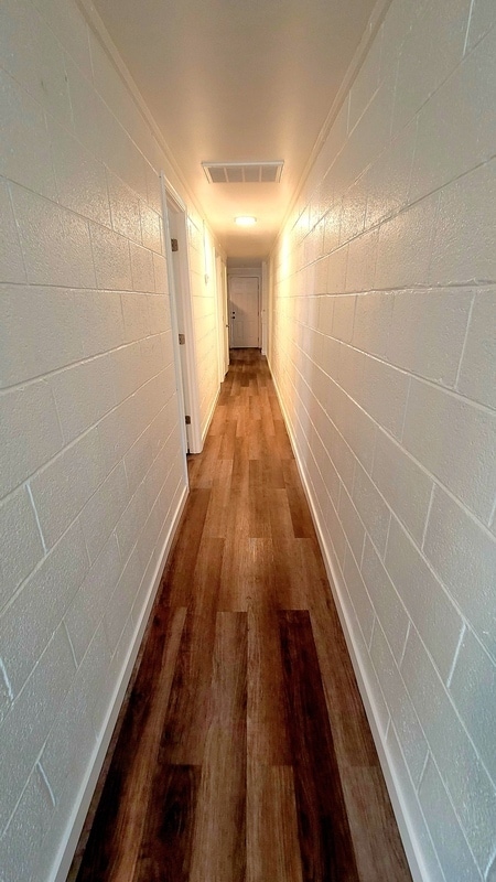 Building Photo - 118 N Old Church St