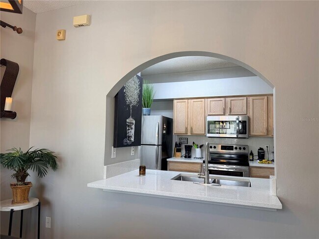 Building Photo - 18120 Paradise Point Dr