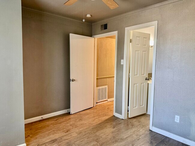 Building Photo - 4818 36th St