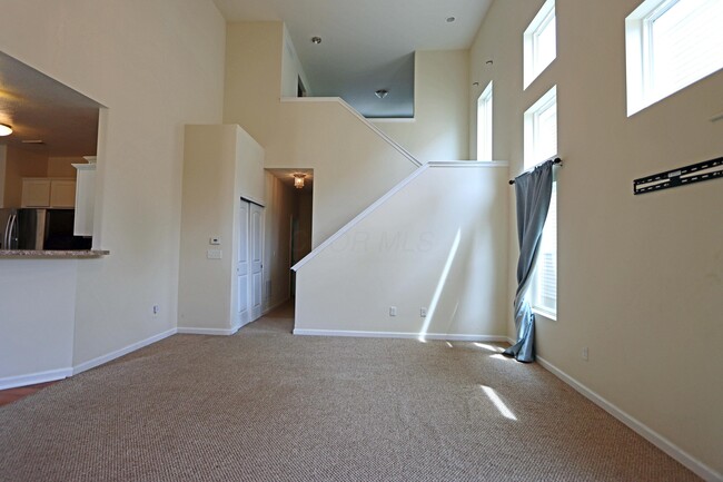 Building Photo - 5595 Eagle River Dr