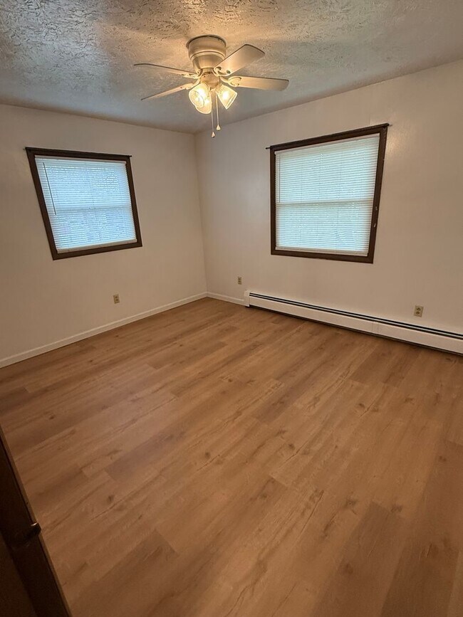 Building Photo - 8422 Colwyn Ct