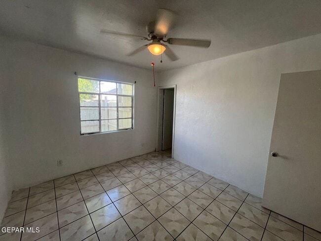 Building Photo - 129 Tassie Way