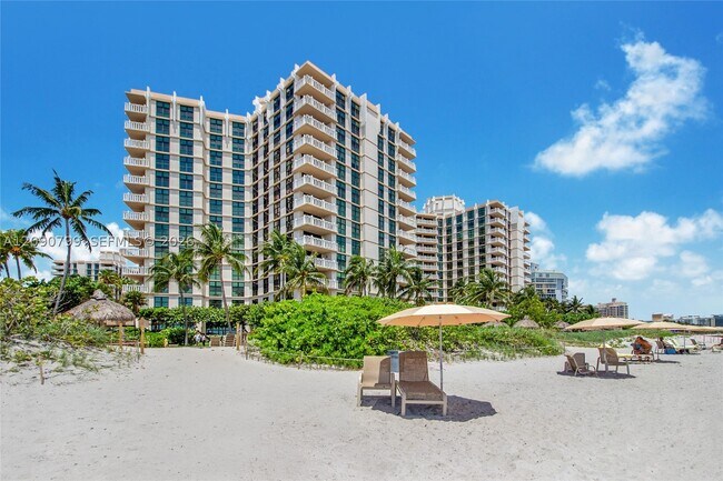 Building Photo - 1111 Crandon Blvd